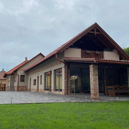 Hotel Benige Vendeghaz Demjén Exterior foto