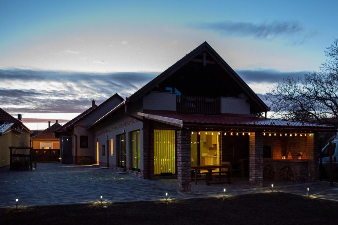 Hotel Benige Vendeghaz Demjén Exterior foto